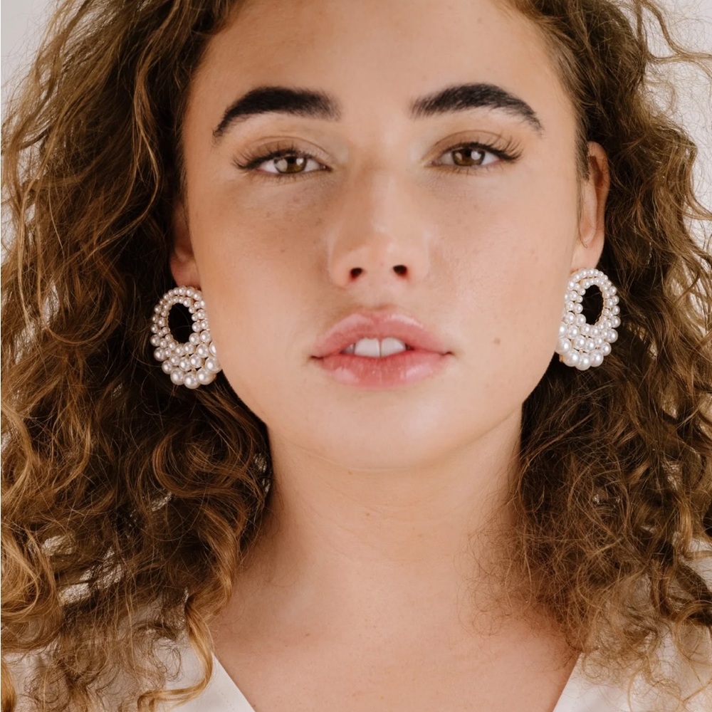 Ettika Blushing Pearl Hoop Earrings